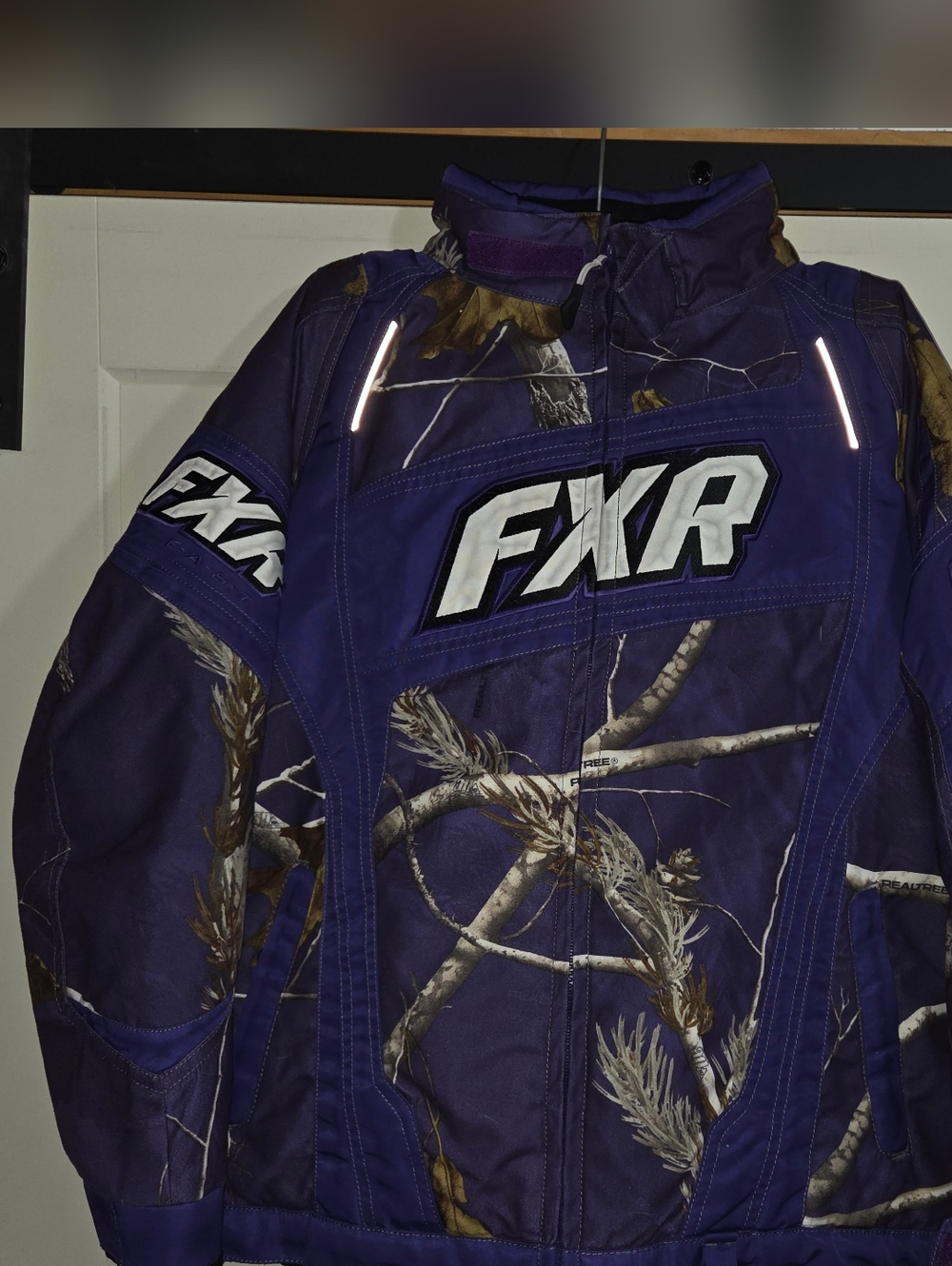 YOUTH Size 12 FXR Purple Real Tree Camo Float Riding Jacket / Winter Jacket